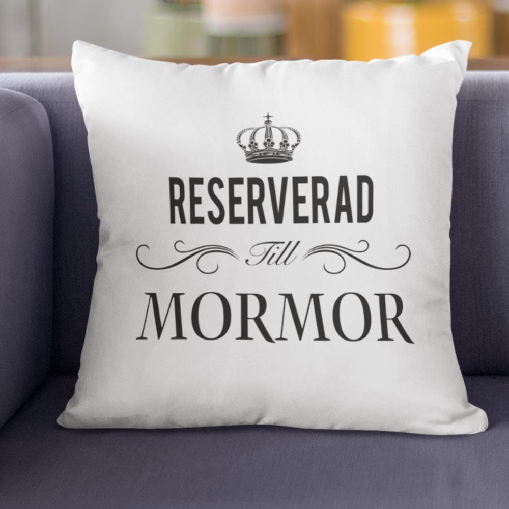 Reserverad till mormor kuddfodral 40x40cm - Highstreet.se