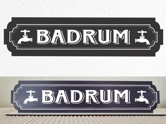 Badrum svart skylt - köksskylt med stativbasen 35x80mm