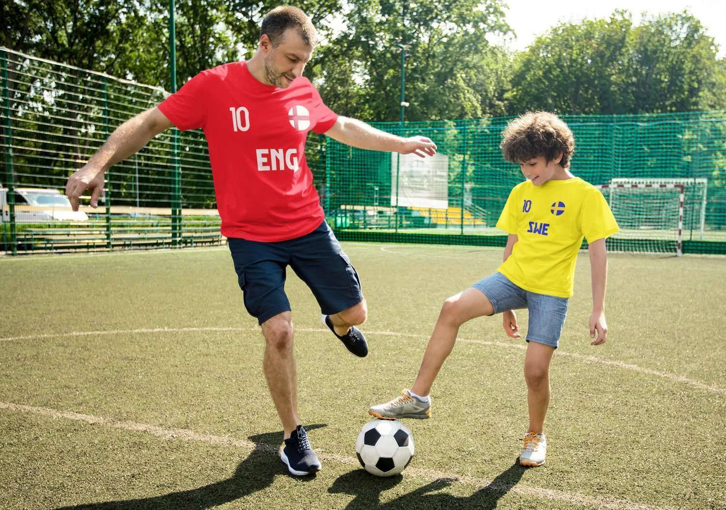 Frankrike landslag t-shirt i marin blå med FRA & 10 fotboll