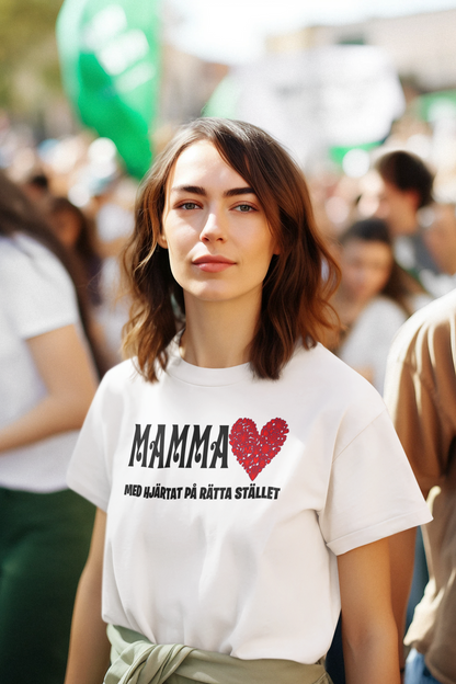 Mamma vit T-shirt  - Mamma, med hjärtat på rätta stället