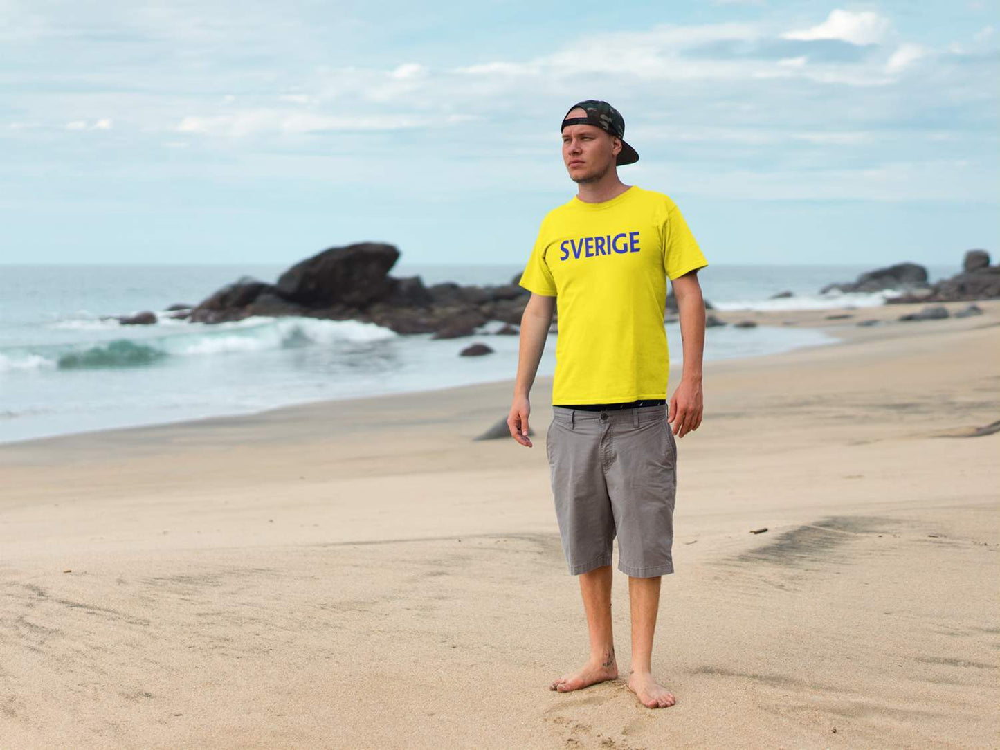 Sverige T-shirt – Gul med tryck fram