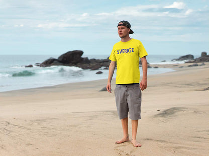 Sverige T-shirt – Gul med tryck fram