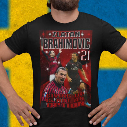 Zlatan Ibrahimovic svart t-shirt med Ac Milan stil design