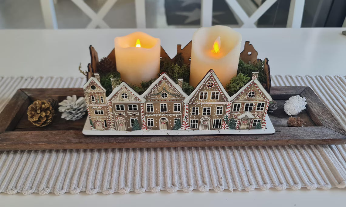Pepparkakshus bordsdekoration Juligt centerpiece, utskurna fönster för LED-ljus