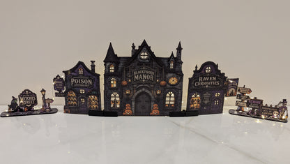 Blackthorn Manor – Halloweenby med LED-fönster | Story Street Collection – 9 delar