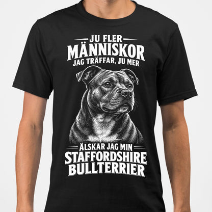 Staffordshire bullterrier Hund T-shirt – Ju fler människor – Svart