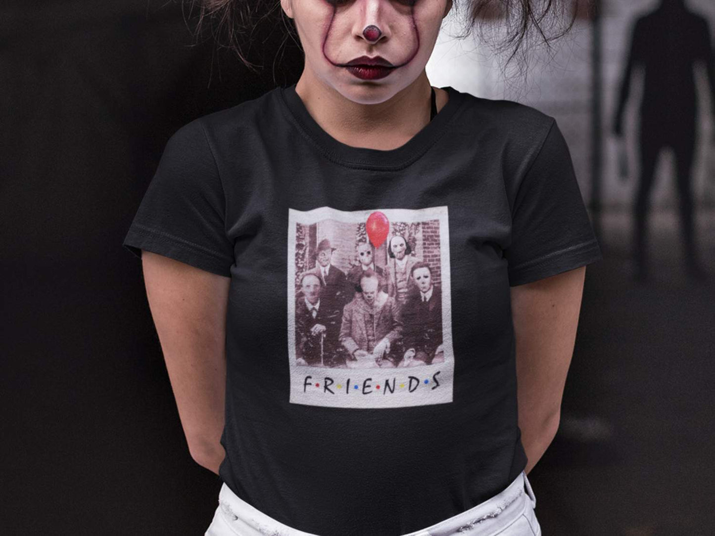 Dam svart T-shirt Polaroid stil Horror friends design Pennywise - Highstreet.se