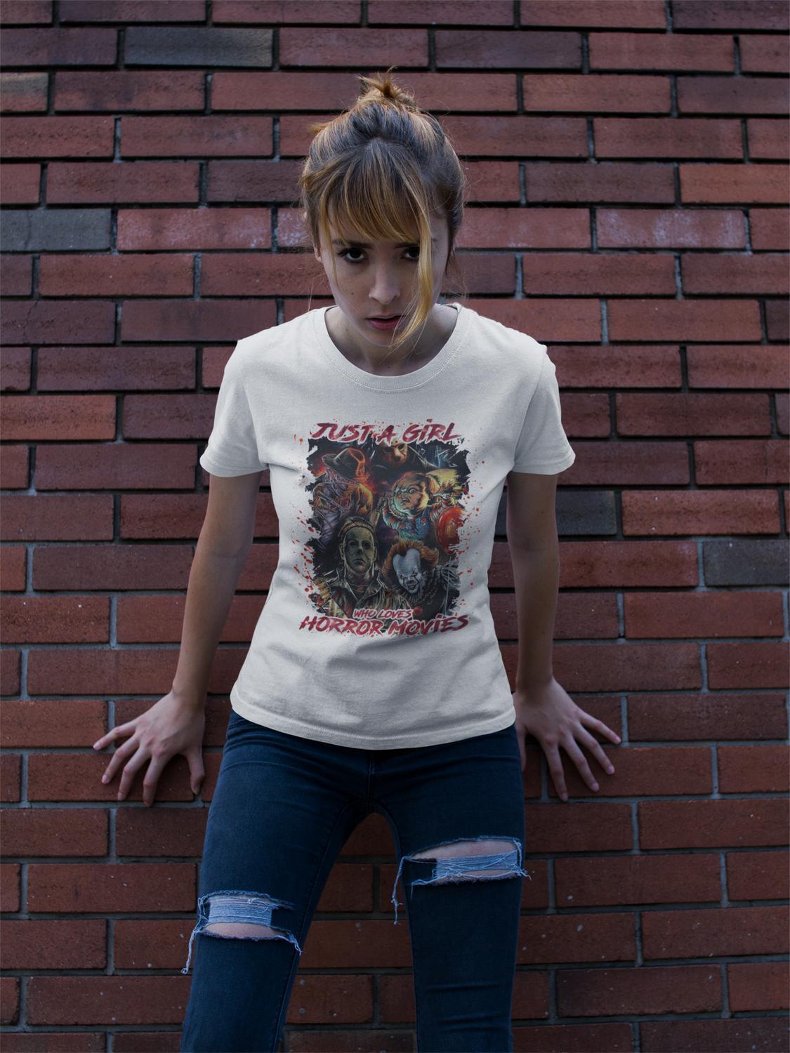 Horror dam Vit t-shirt - Just a girl that loves horror movies - Highstreet.se