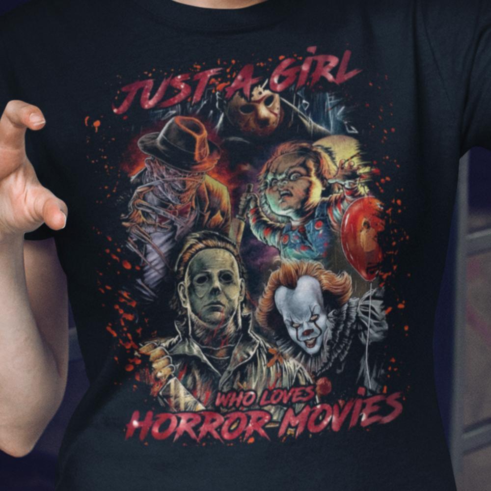 Horror film dam t-shirt - Just a girl that loves horror movies - Highstreet.se