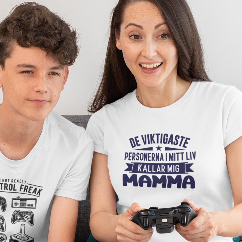 Mamma T-shirt Viktigaste personerna i mitt liv kallar mig mamma - Highstreet.se