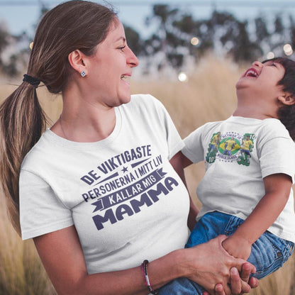 Mamma T-shirt Viktigaste personerna i mitt liv kallar mig mamma - Highstreet.se