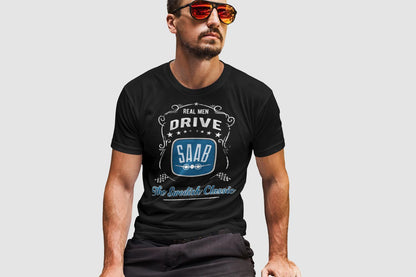 Saab T-shirt svart vintage stil Real men drive saab t-tröja - Highstreet.se