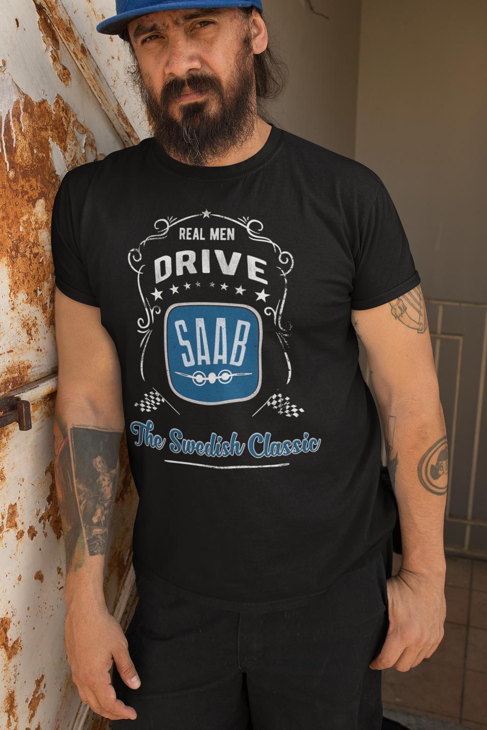 Saab T-shirt svart vintage stil Real men drive saab t-tröja - Highstreet.se