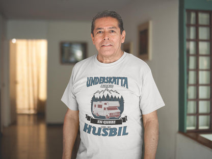 Underskatta aldrig en gubbe med en husbil vit t-shirt - Highstreet.se