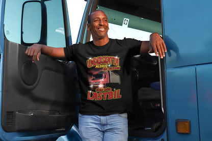 Underskatta aldrig en gubbe som kör lastbil T-shirt svart A3 - Highstreet.se