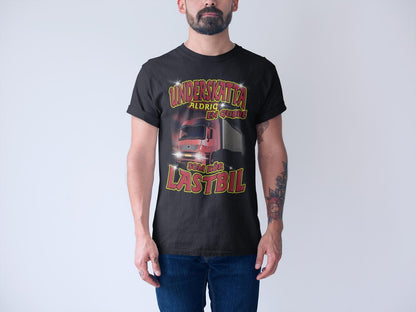 Underskatta aldrig en gubbe som kör lastbil T-shirt svart A3 - Highstreet.se