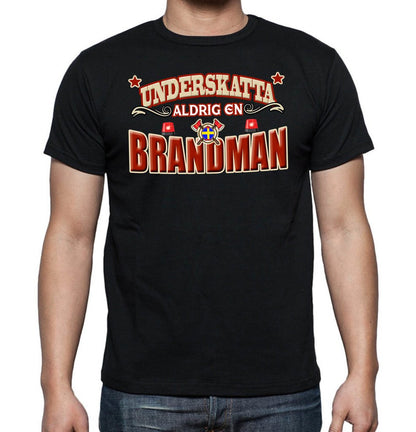 Yrkes T-shirt  - Underskatta aldrig en Brandman - Highstreet.se